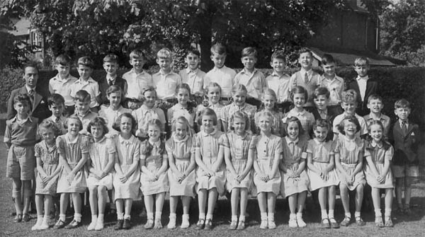 Banstead Village_School 1952 summer class 3